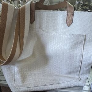 Thirty-One Window Shopper LTD White Basketweave Crossbody Purse Tote